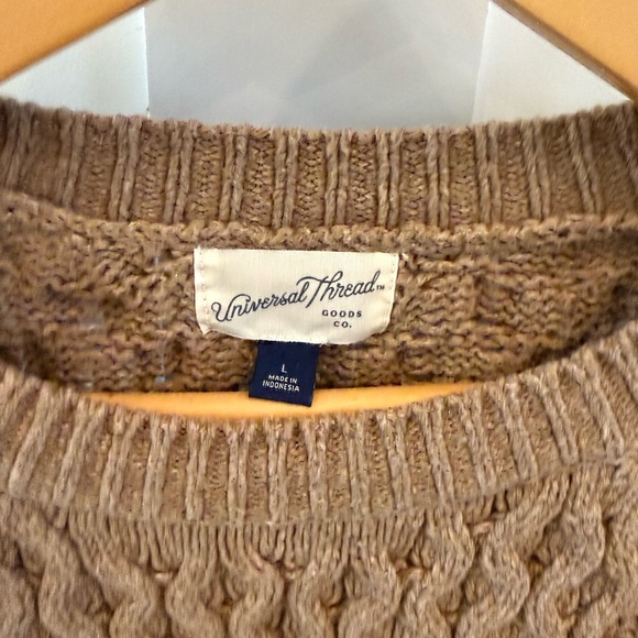 Women’s Universal Thread Tan Brown Cable Knit Sweater Size Large - Picture 3 of 3